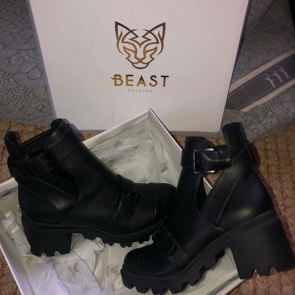 Black Buckle Boots booties nwb - Picture 3 of 9